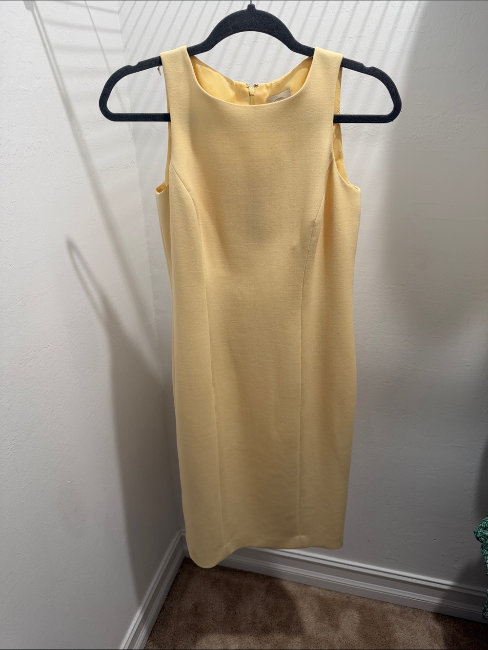 Oscar de la Renta Pale Yellow Midi Sheath Dress